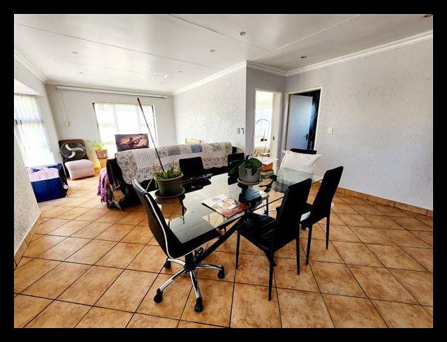 2 BEDROOM TOWNHOUSE FOR SALE IN EVELEIGH